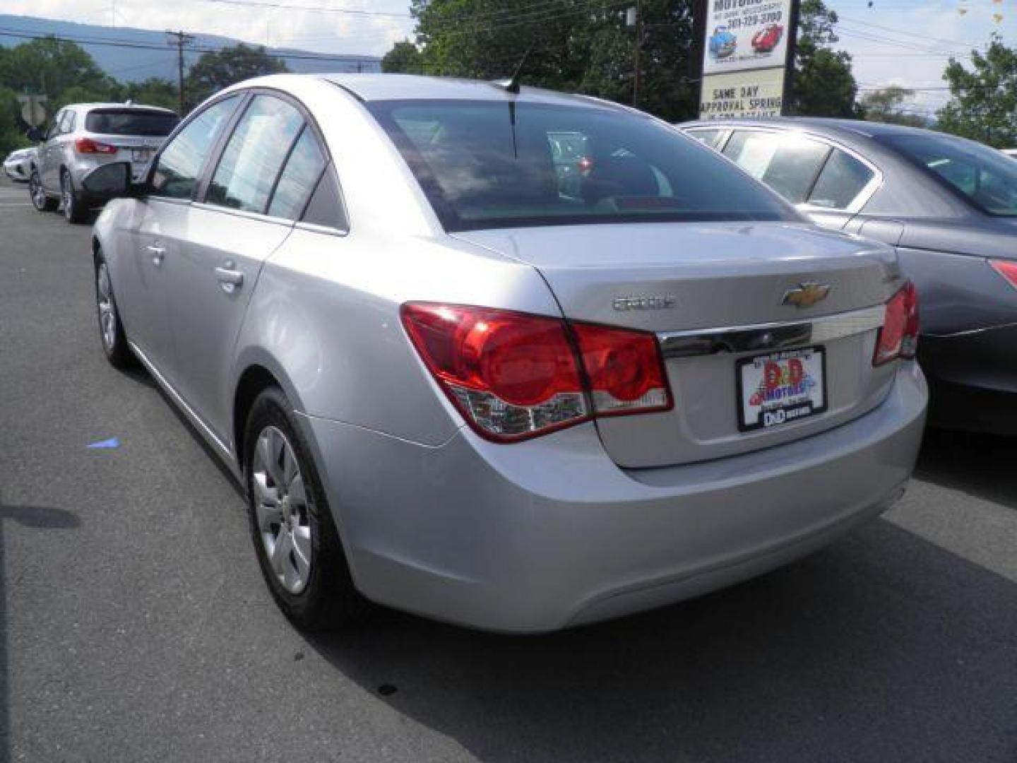 2012 Silver Chevrolet Cruze 2LS (1G1PC5SH9C7) with an 1.8L I4 engine, AT transmission, located at 15520 McMullen Hwy SW, Belair, MD, 21502, (301) 729-3700, 39.581375, -78.846451 - Photo#4