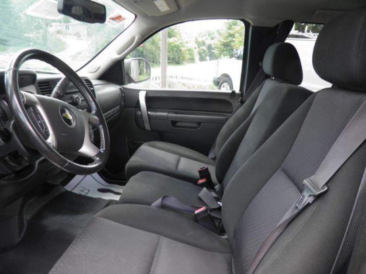 2012 GRAY Chevrolet Silverado 1500 LT Ext. Cab 4WD (1GCRKSE76CZ) with an 5.3L V8 engine, AT transmission, located at 19521 New George's Creek Rd SW, Barton, MD, 21521, (301) 463-2404, 39.524323, -79.017906 - Photo#1