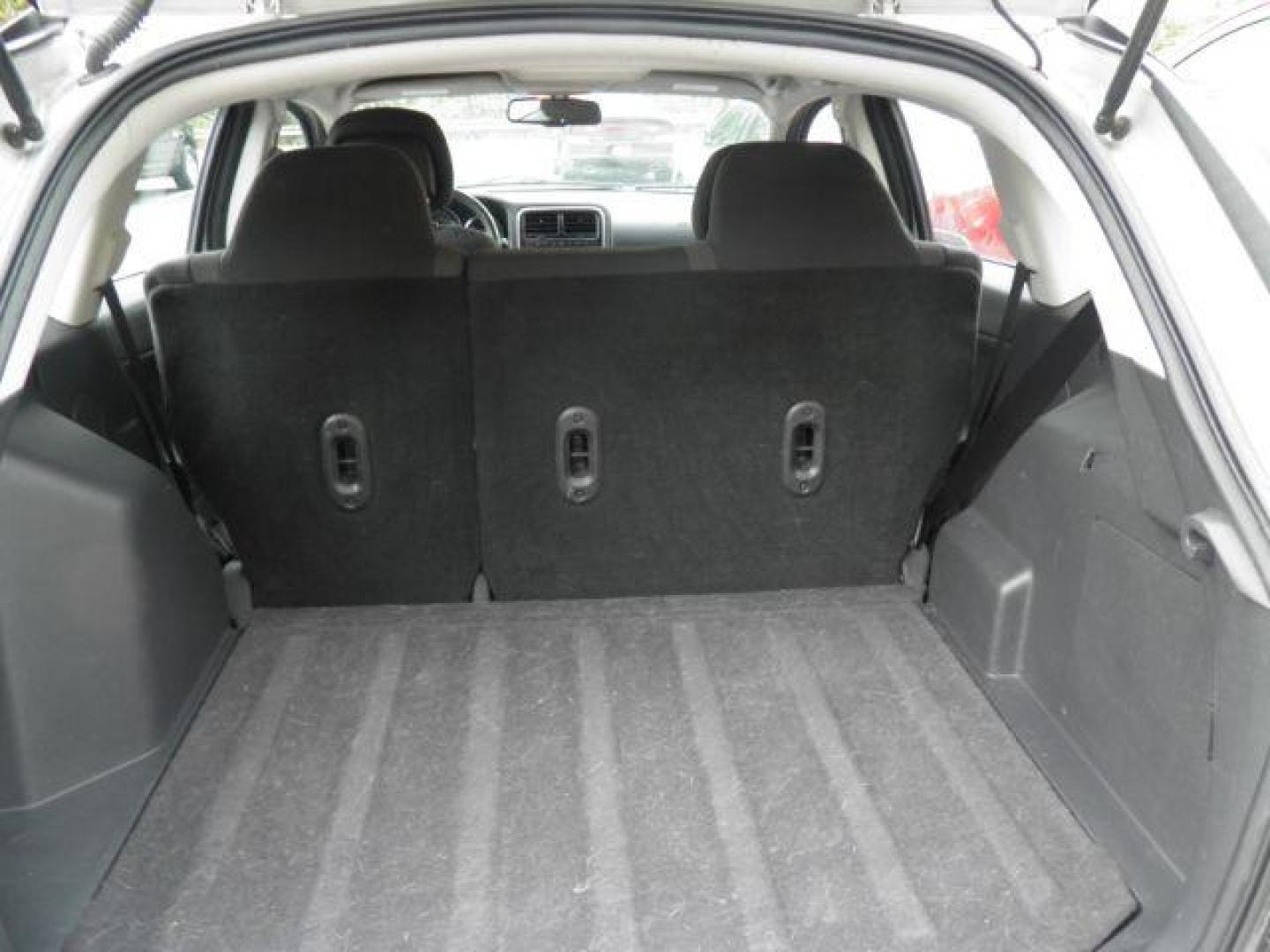 2012 Silver Dodge Caliber SXT (1C3CDWDA8CD) with an 2.0L I4 engine, AT transmission, located at 15520 McMullen Hwy SW, Belair, MD, 21502, (301) 729-3700, 39.581375, -78.846451 - Photo#4