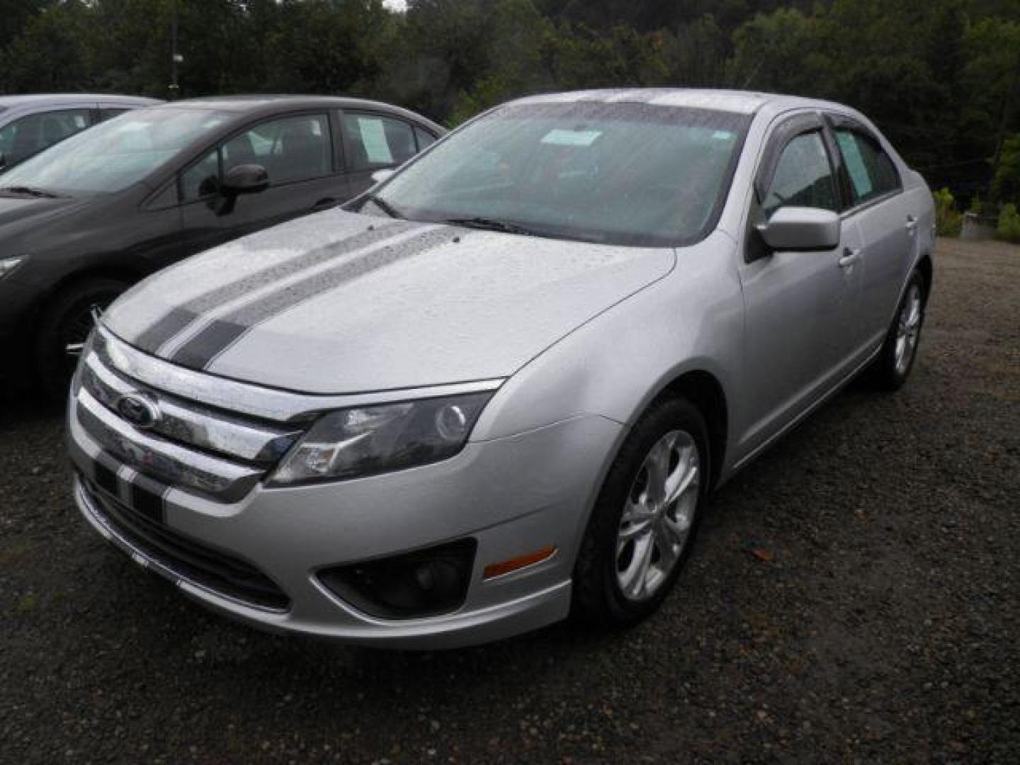 2012 Silver Ford Fusion SE (3FAHP0HA3CR) with an 2.5L I4 engine, AT transmission, located at 15520 McMullen Hwy SW, Belair, MD, 21502, (301) 729-3700, 39.581375, -78.846451 - Photo#0