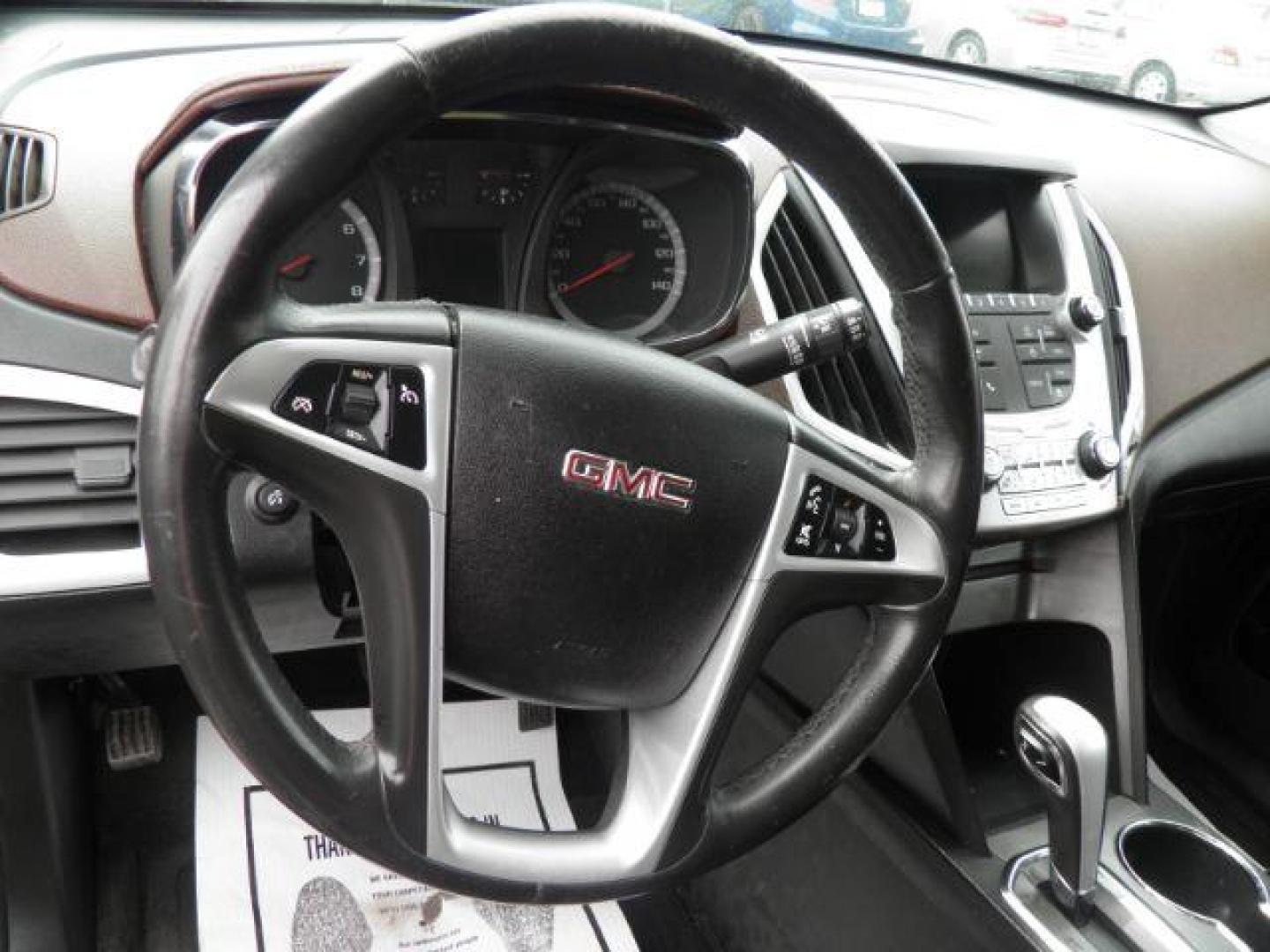 2012 GOLD GMC Terrain SLT1 AWD (2GKFLVE59C6) with an 3.0 V6 engine, AT transmission, located at 15520 McMullen Hwy SW, Belair, MD, 21502, (301) 729-3700, 39.581375, -78.846451 - Photo#2