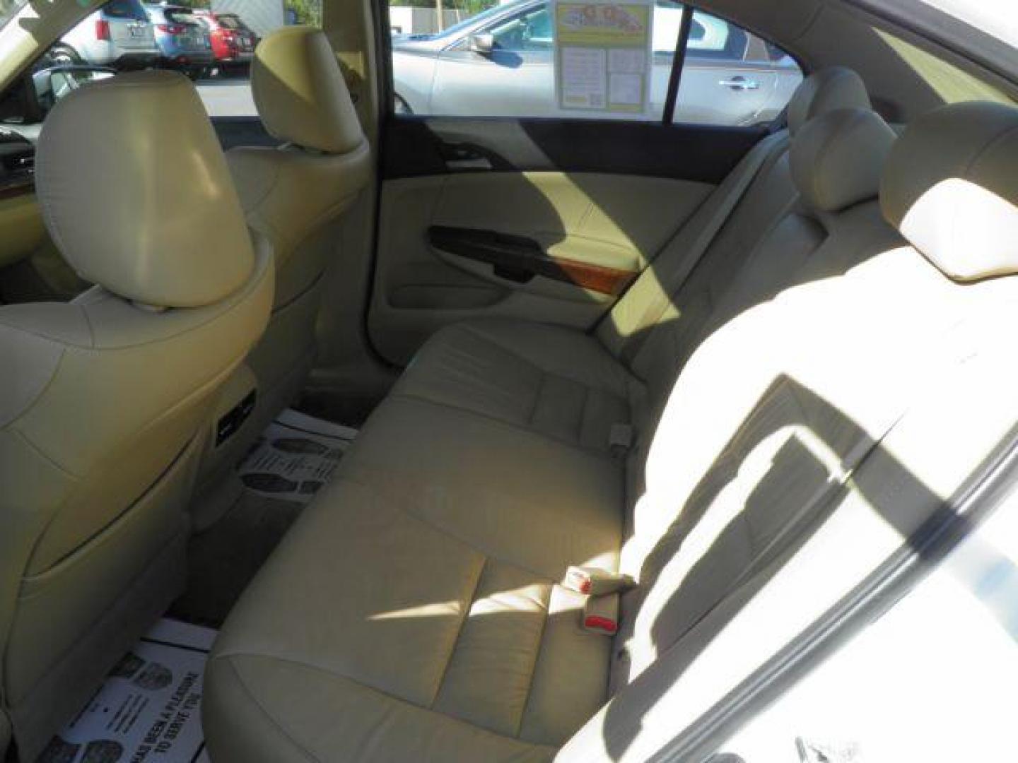 2012 White Honda Accord EX-L V6 Sedan AT (1HGCP3F8XCA) with an 3.5L V6 engine, AT transmission, located at 15520 McMullen Hwy SW, Belair, MD, 21502, (301) 729-3700, 39.581375, -78.846451 - Photo#3
