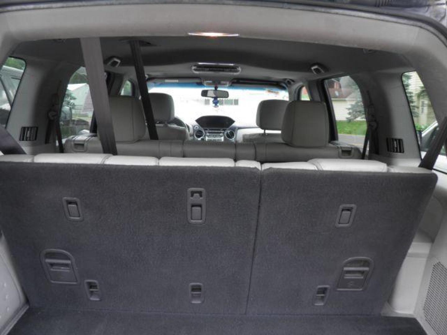 2012 BLACK Honda Pilot EX-L (5FNYF4H68CB) with an 3.5L V6 engine, AT transmission, located at 19521 New George's Creek Rd SW, Barton, MD, 21521, (301) 463-2404, 39.524323, -79.017906 - Photo#6