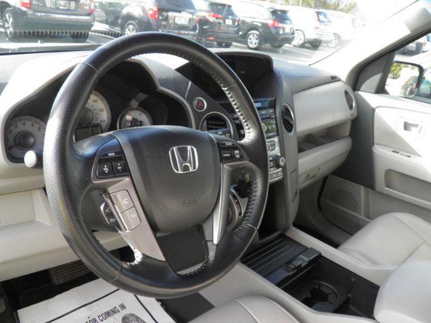 2012 White Honda Pilot EX-L (5FNYF4H50CB) with an 3.5L V6 engine, AT transmission, located at 15520 McMullen Hwy SW, Belair, MD, 21502, (301) 729-3700, 39.581375, -78.846451 - Photo#2