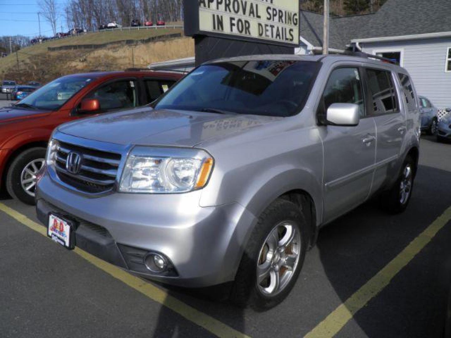 2012 Gray Honda Pilot EX-L (5FNYF4H58CB) with an 3.5L V6 engine, AT transmission, located at 15520 McMullen Hwy SW, Belair, MD, 21502, (301) 729-3700, 39.581375, -78.846451 - Photo#0