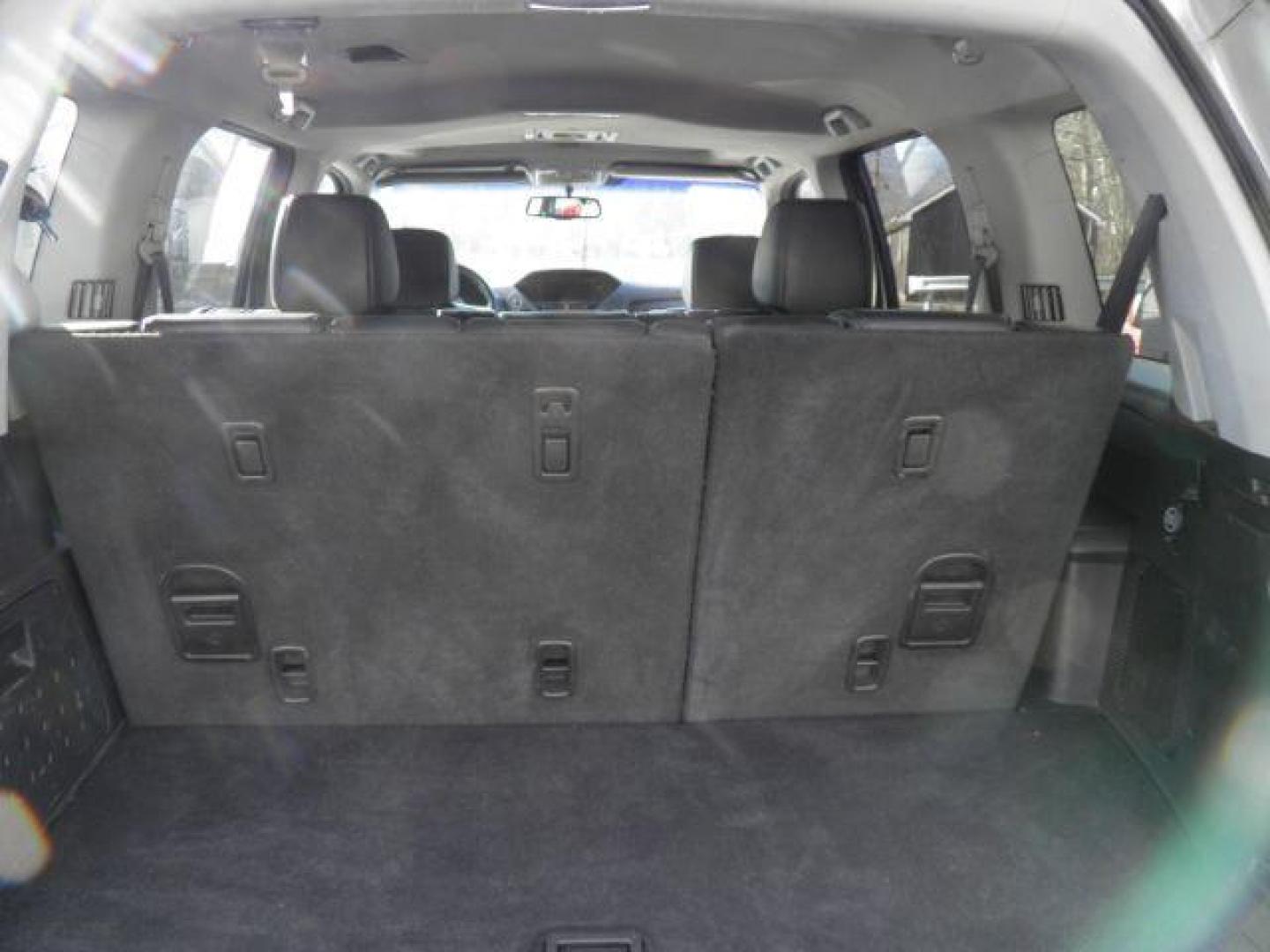 2012 Gray Honda Pilot EX-L (5FNYF4H58CB) with an 3.5L V6 engine, AT transmission, located at 15520 McMullen Hwy SW, Belair, MD, 21502, (301) 729-3700, 39.581375, -78.846451 - Photo#5