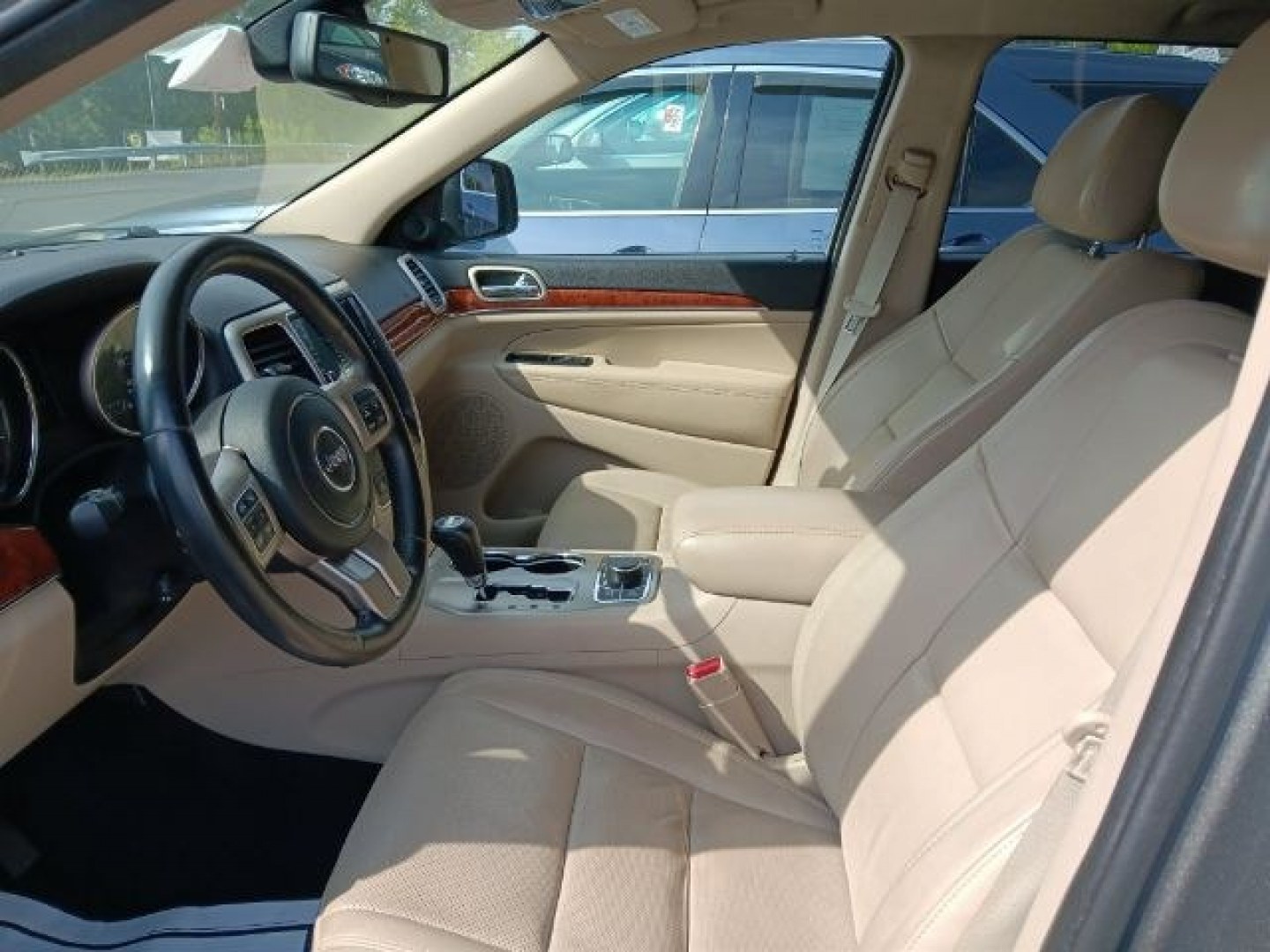 2012 GRAY Jeep Grand Cherokee Limited (1C4RJFBT3CC) with an 3.6L V6 engine, AT transmission, located at 15520 McMullen Hwy SW, Belair, MD, 21502, (301) 729-3700, 39.581375, -78.846451- Photo#1