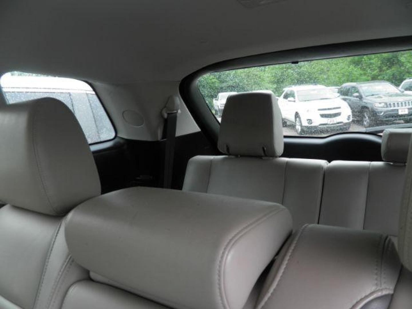 2012 RED Mazda CX-9 Touring (JM3TB3CV3C0) with an 3.7L V6 engine, AT transmission, located at 19521 New George's Creek Rd SW, Barton, MD, 21521, (301) 463-2404, 39.524323, -79.017906 - Photo#4