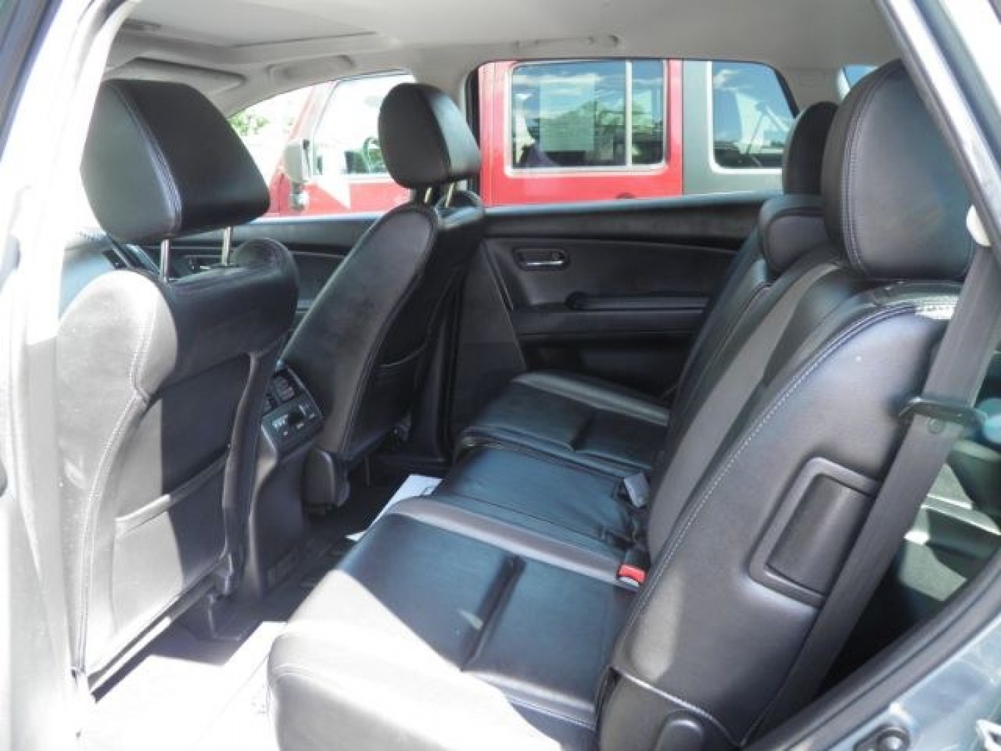 2012 GRAY Mazda CX-9 Touring (JM3TB3CV6C0) with an 3.7L V6 engine, CVT transmission, located at 19521 New George's Creek Rd SW, Barton, MD, 21521, (301) 463-2404, 39.524323, -79.017906- Photo#3
