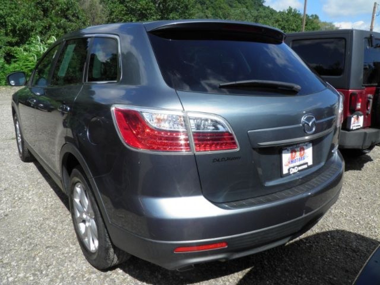 2012 GRAY Mazda CX-9 Touring (JM3TB3CV6C0) with an 3.7L V6 engine, CVT transmission, located at 19521 New George's Creek Rd SW, Barton, MD, 21521, (301) 463-2404, 39.524323, -79.017906- Photo#5