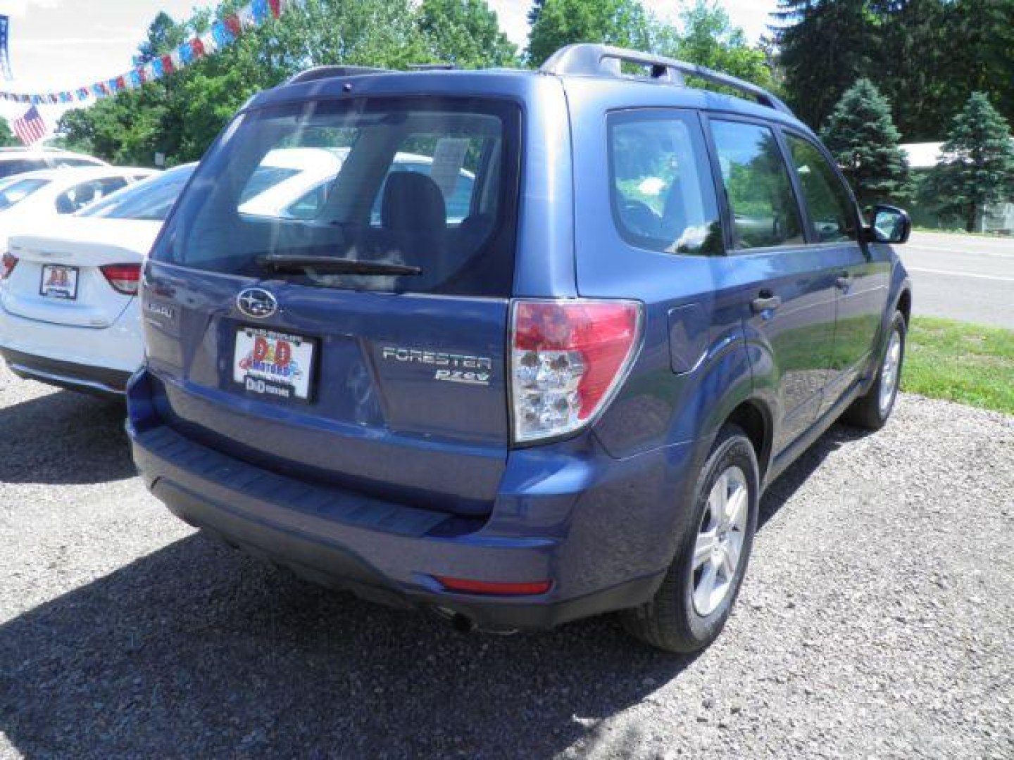2012 Blue Subaru Forester 2.5X (JF2SHABCXCH) with an 2.5L H4 engine, AT transmission, located at 19521 New George's Creek Rd SW, Barton, MD, 21521, (301) 463-2404, 39.524323, -79.017906- Photo#5