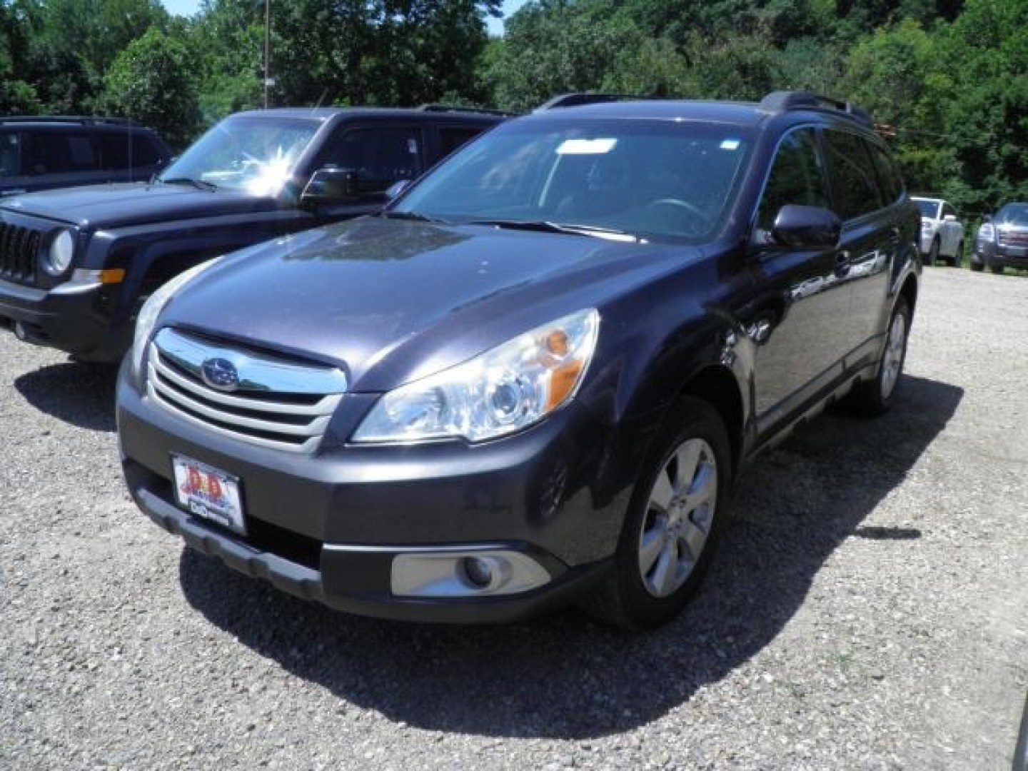 2012 GRAY Subaru Outback 2.5i Premium (4S4BRBGC2C3) with an 2.5 L4 engine, CVT transmission, located at 19521 New George's Creek Rd SW, Barton, MD, 21521, (301) 463-2404, 39.524323, -79.017906- Photo#0