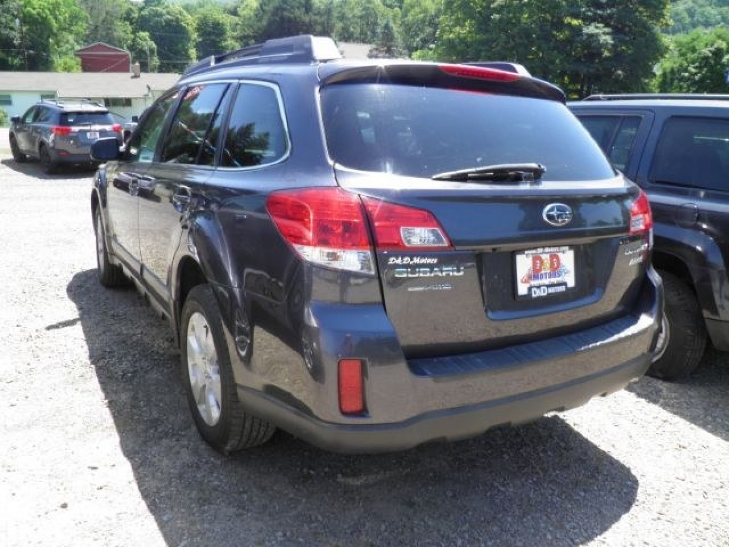 2012 GRAY Subaru Outback 2.5i Premium (4S4BRBGC2C3) with an 2.5 L4 engine, CVT transmission, located at 19521 New George's Creek Rd SW, Barton, MD, 21521, (301) 463-2404, 39.524323, -79.017906- Photo#5