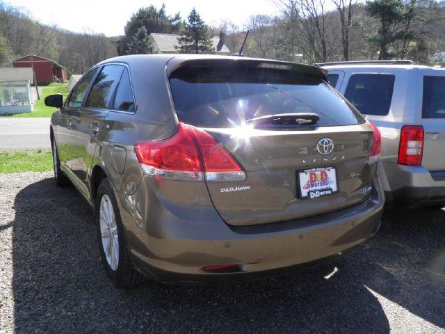 2012 GOLD Toyota Venza LE | XLE (4T3BA3BB7CU) with an 2.7 L4 engine, CVT transmission, located at 19521 New George's Creek Rd SW, Barton, MD, 21521, (301) 463-2404, 39.524323, -79.017906- Photo#5