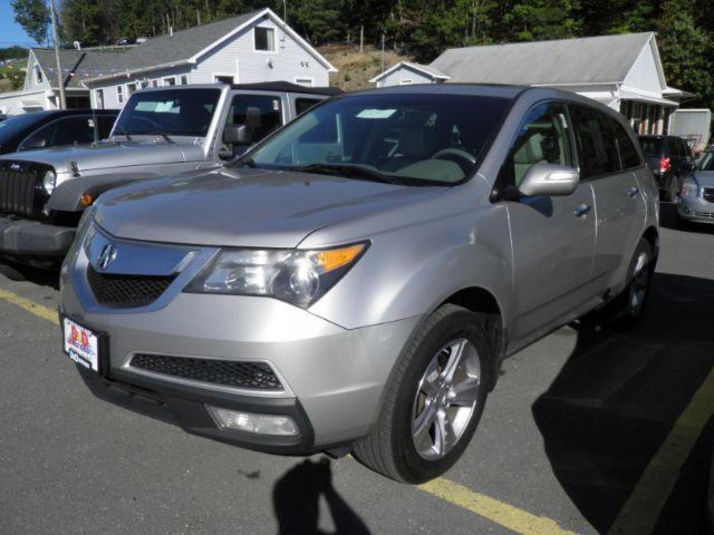 2013 Silver Acura MDX TECH PKG (2HNYD2H27DH) with an 3.7L V6 engine, AT transmission, located at 15520 McMullen Hwy SW, Belair, MD, 21502, (301) 729-3700, 39.581375, -78.846451 - Photo#0