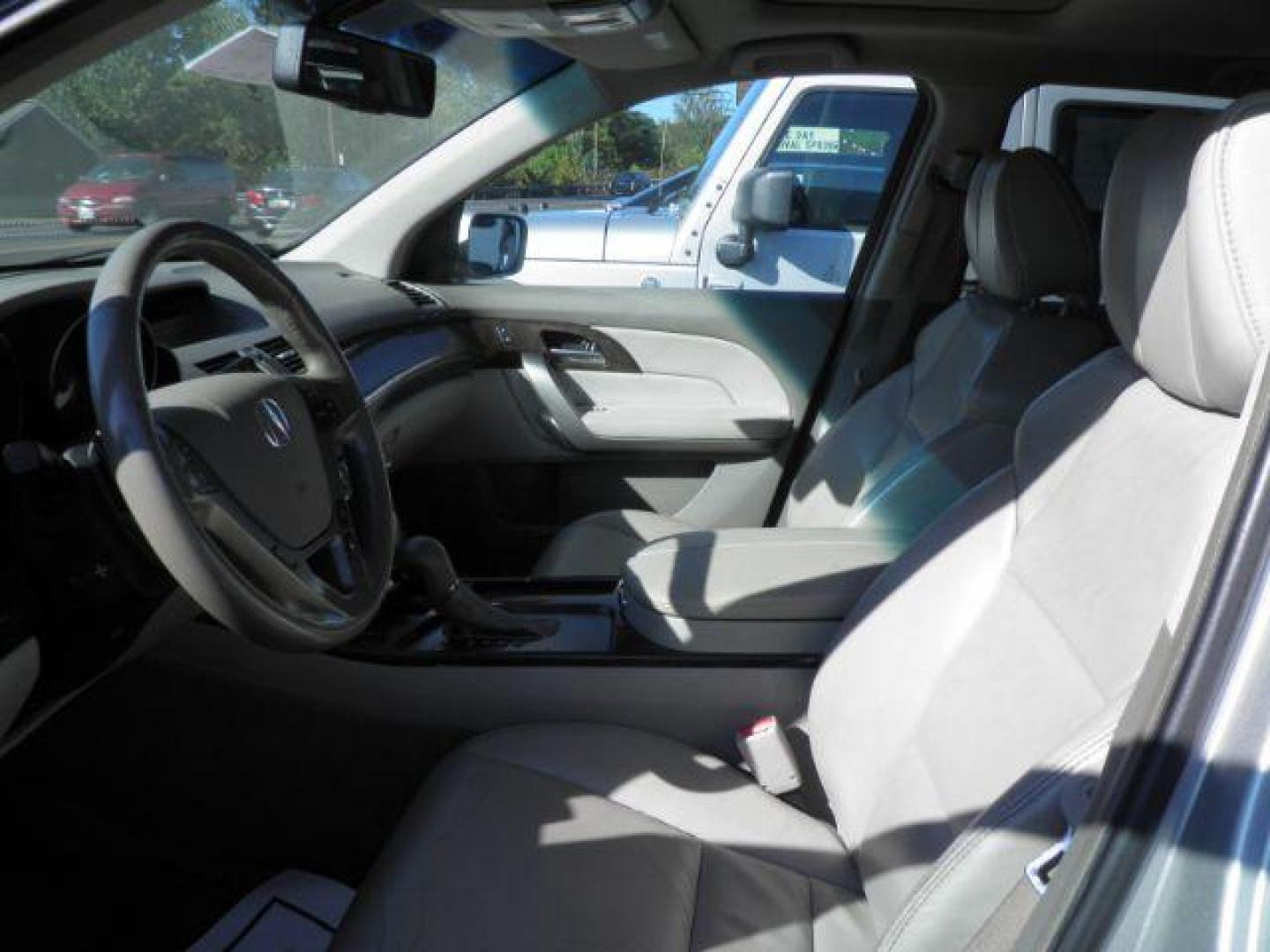 2013 Silver Acura MDX TECH PKG (2HNYD2H27DH) with an 3.7L V6 engine, AT transmission, located at 15520 McMullen Hwy SW, Belair, MD, 21502, (301) 729-3700, 39.581375, -78.846451 - Photo#1