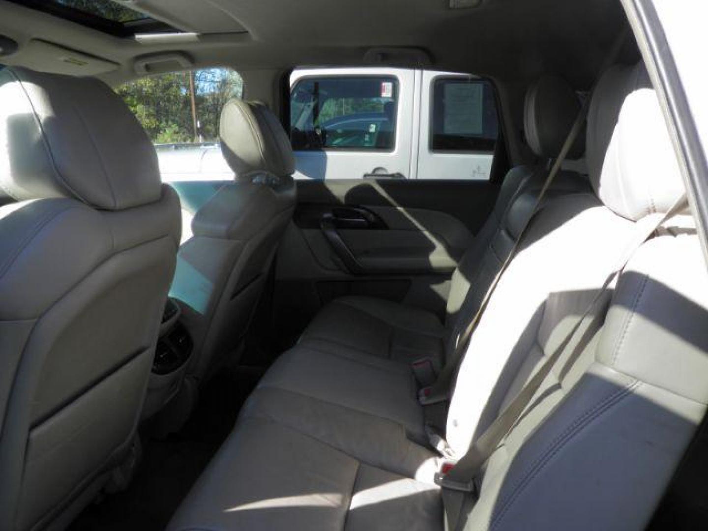 2013 Silver Acura MDX TECH PKG (2HNYD2H27DH) with an 3.7L V6 engine, AT transmission, located at 15520 McMullen Hwy SW, Belair, MD, 21502, (301) 729-3700, 39.581375, -78.846451 - Photo#3