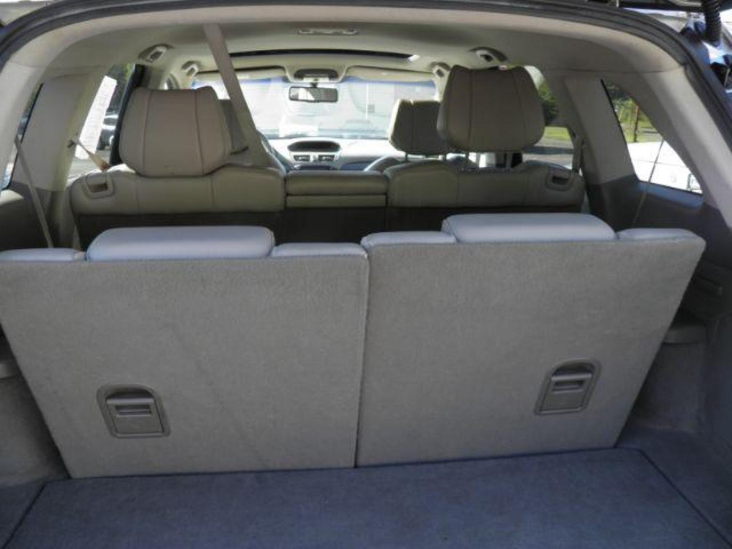 2013 Silver Acura MDX TECH PKG (2HNYD2H27DH) with an 3.7L V6 engine, AT transmission, located at 15520 McMullen Hwy SW, Belair, MD, 21502, (301) 729-3700, 39.581375, -78.846451 - Photo#4