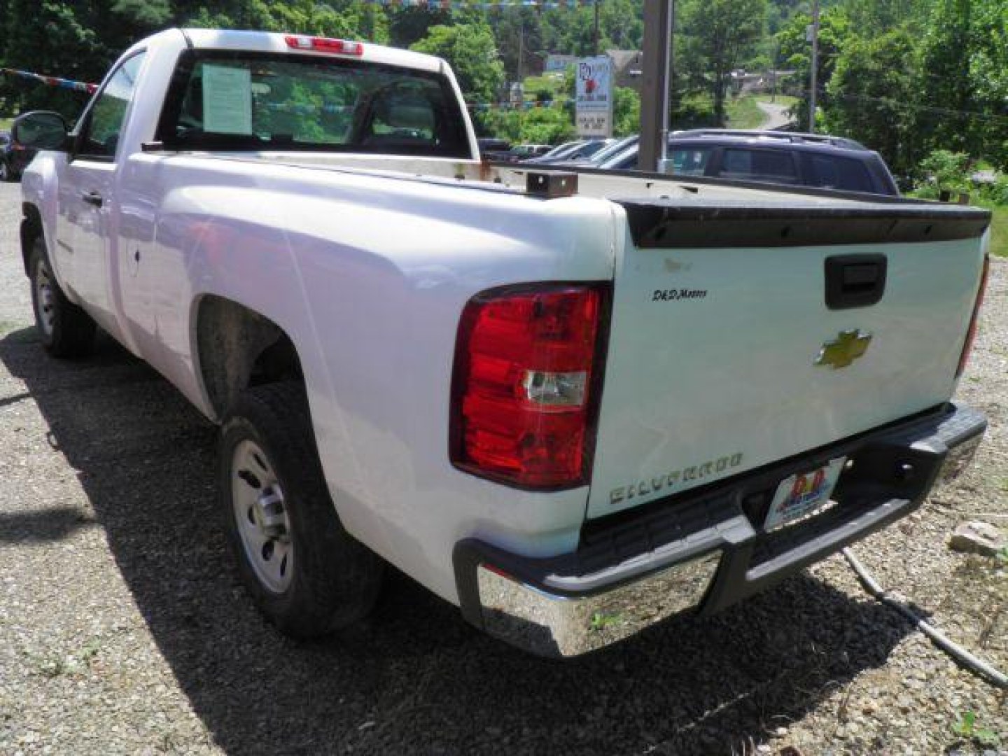 2013 White Chevrolet Silverado 1500 Work Truck 2WD (1GCNCPEX0DZ) with an 4.3L V6 engine, AT transmission, located at 15520 McMullen Hwy SW, Belair, MD, 21502, (301) 729-3700, 39.581375, -78.846451- Photo#3