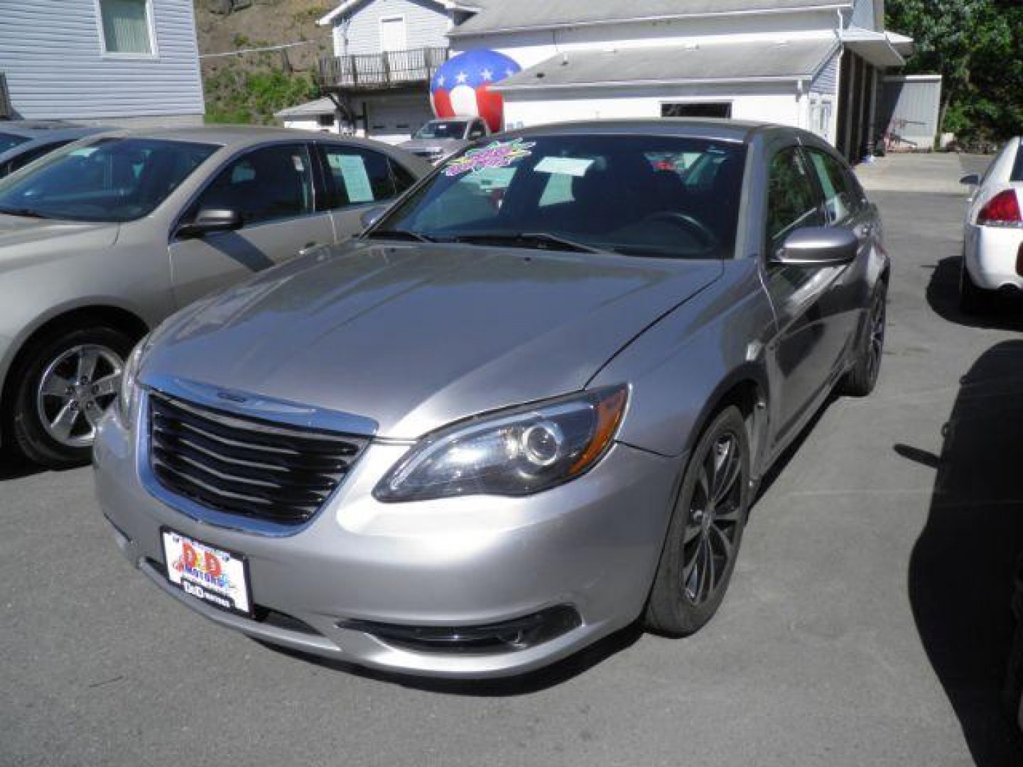 2013 Silver Chrysler 200 Touring (1C3CCBBGXDN) with an 3.6L V6 engine, AT transmission, located at 15520 McMullen Hwy SW, Belair, MD, 21502, (301) 729-3700, 39.581375, -78.846451 - Photo#0