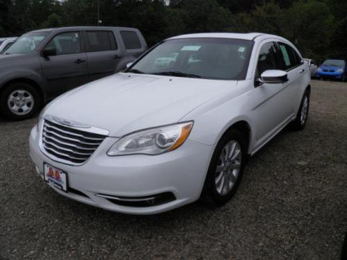 2013 Chrysler 200