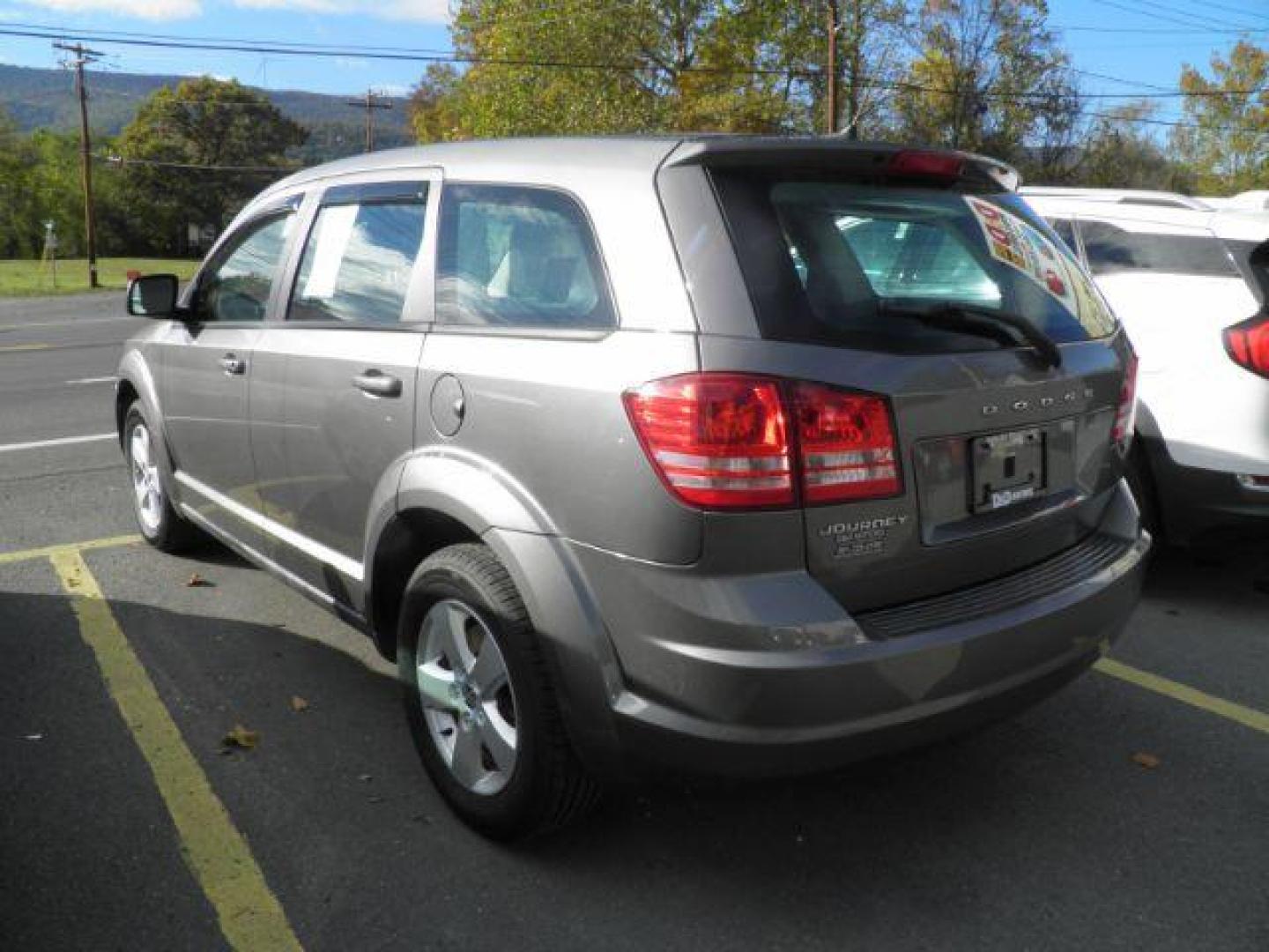 2013 Gray Dodge Journey American Value Pkg (3C4PDCAB3DT) with an 2.4L I4 engine, AT transmission, located at 15520 McMullen Hwy SW, Belair, MD, 21502, (301) 729-3700, 39.581375, -78.846451 - Photo#5