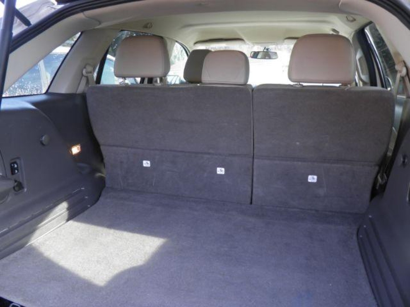 2013 White Ford Edge SEL (2FMDK3JC4DB) with an 3.5L V6 engine, AT transmission, located at 15520 McMullen Hwy SW, Belair, MD, 21502, (301) 729-3700, 39.581375, -78.846451 - Photo#4