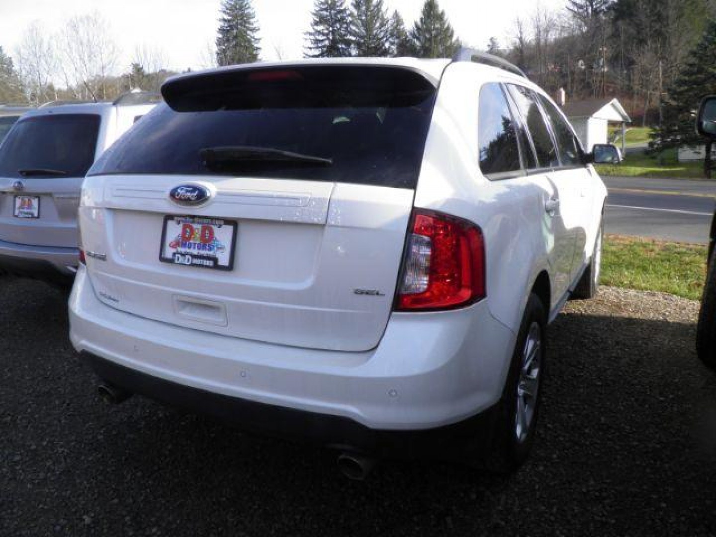 2013 White Ford Edge SEL (2FMDK3JC4DB) with an 3.5L V6 engine, AT transmission, located at 15520 McMullen Hwy SW, Belair, MD, 21502, (301) 729-3700, 39.581375, -78.846451 - Photo#5