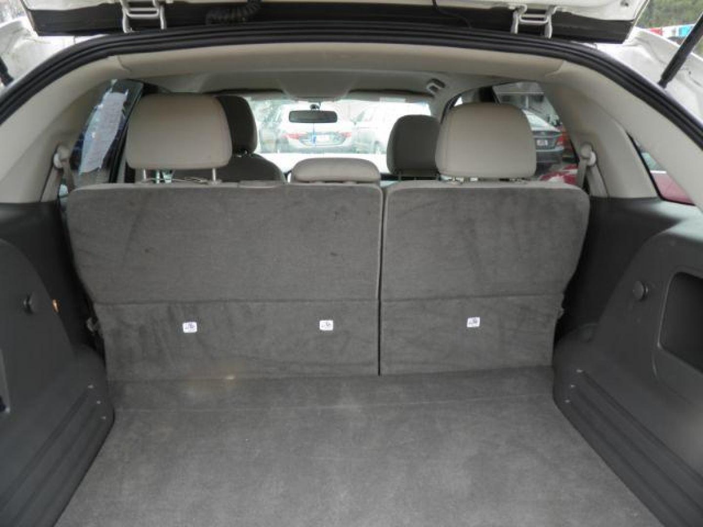 2013 White Ford Edge SE (2FMDK3GCXDB) with an 3.5L V6 engine, AT transmission, located at 15520 McMullen Hwy SW, Belair, MD, 21502, (301) 729-3700, 39.581375, -78.846451 - Photo#4