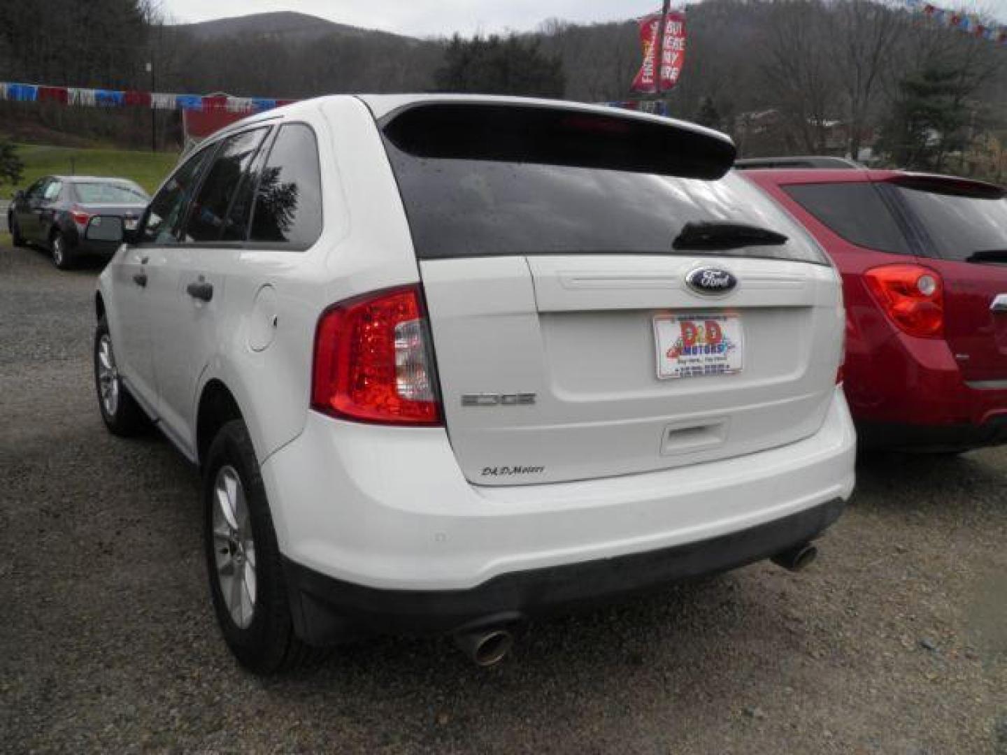 2013 White Ford Edge SE (2FMDK3GCXDB) with an 3.5L V6 engine, AT transmission, located at 15520 McMullen Hwy SW, Belair, MD, 21502, (301) 729-3700, 39.581375, -78.846451 - Photo#5