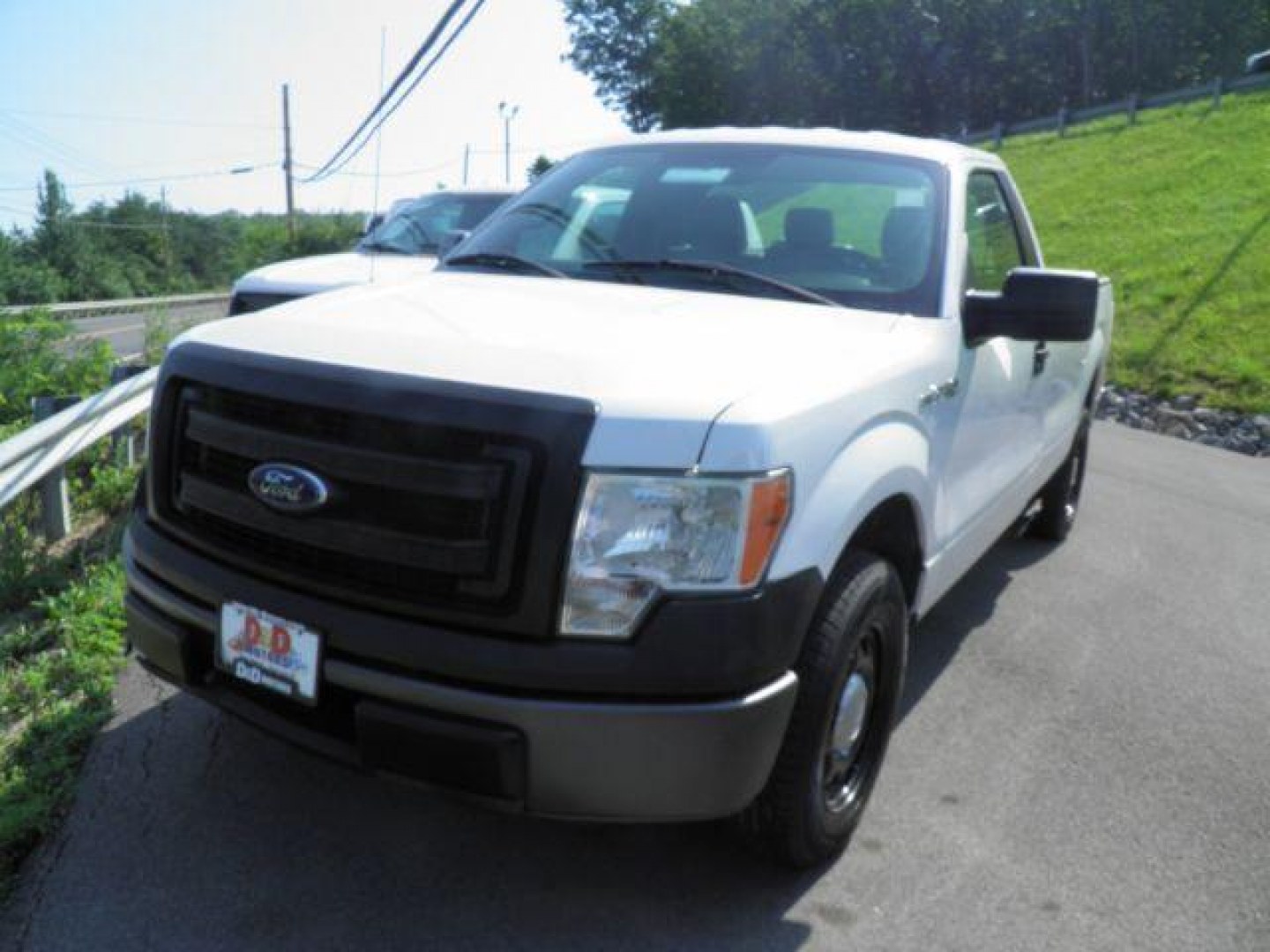 2013 White Ford F-150 XL 8-ft. Bed 2WD (1FTMF1CM1DK) with an 3.7L V6 engine, AT transmission, located at 15520 McMullen Hwy SW, Belair, MD, 21502, (301) 729-3700, 39.581375, -78.846451 - Photo#1