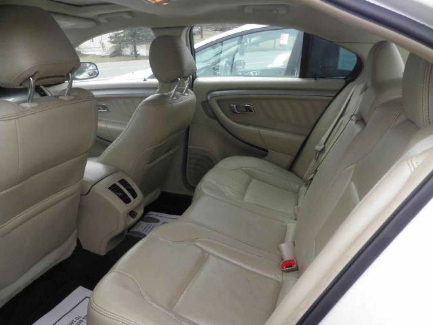2013 WHITE Ford Taurus SEL FWD (1FAHP2E82DG) with an 3.5L V6 engine, AT transmission, located at 19521 New George's Creek Rd SW, Barton, MD, 21521, (301) 463-2404, 39.524323, -79.017906 - Photo#3