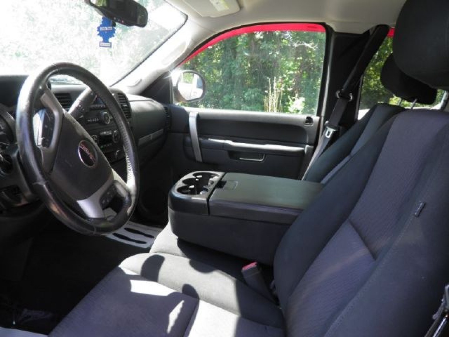 2013 RED GMC Sierra 1500 SLE (1GTR2VE79DZ) with an 4.8L V8 engine, AT transmission, located at 15520 McMullen Hwy SW, Belair, MD, 21502, (301) 729-3700, 39.581375, -78.846451- Photo#1