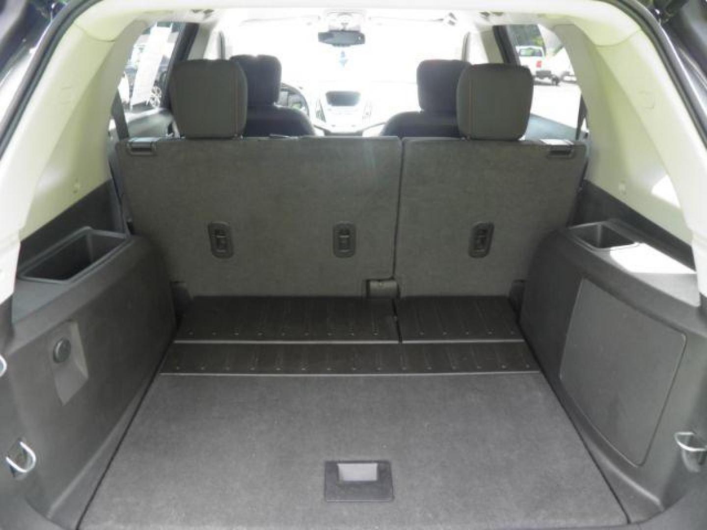 2013 Green GMC Terrain SLE-2 (2GKFLTE38D6) with an 3.6L V6 engine, AT transmission, located at 19521 New George's Creek Rd SW, Barton, MD, 21521, (301) 463-2404, 39.524323, -79.017906 - Photo#4