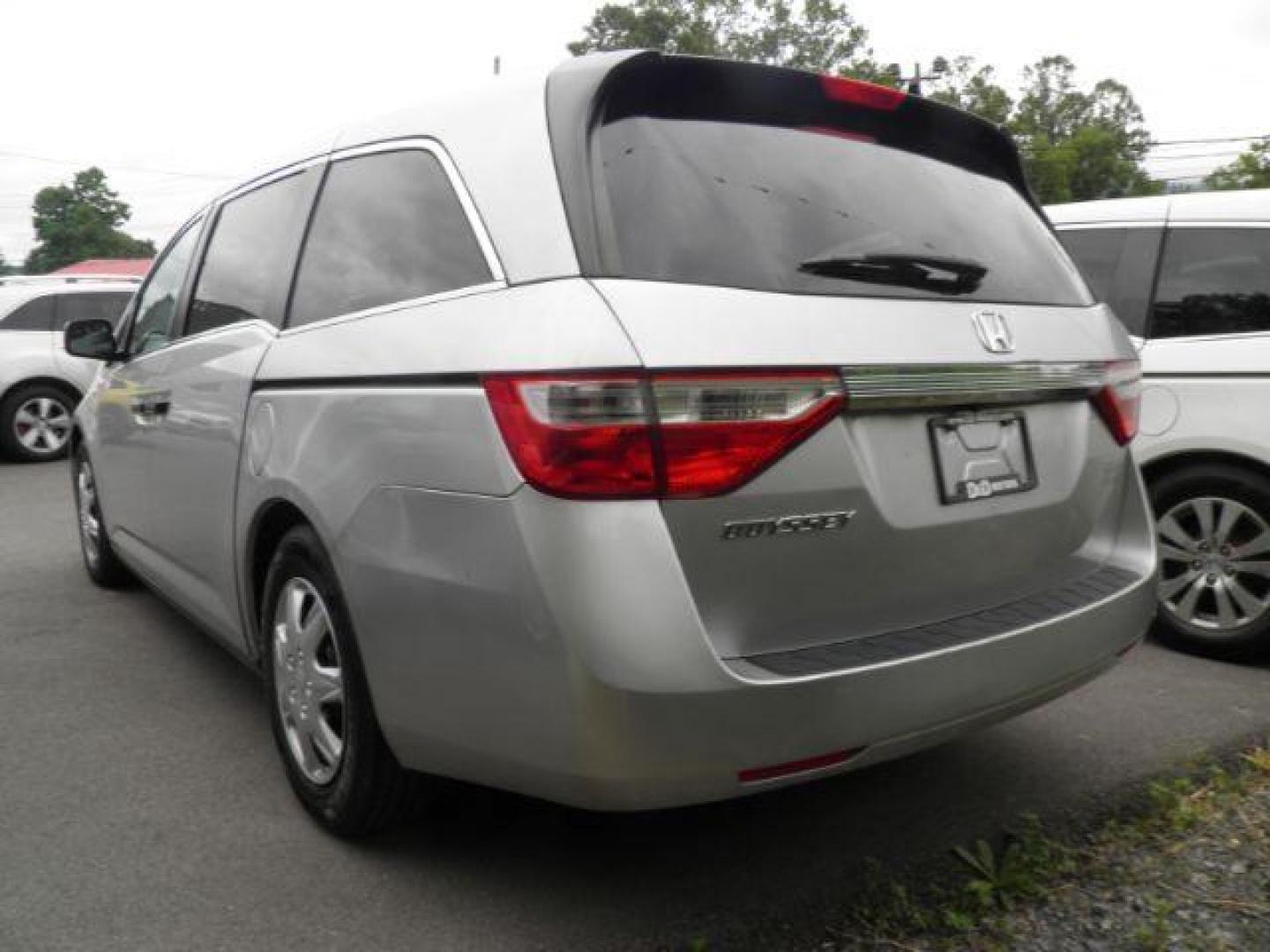 2013 Silver Honda Odyssey LX (5FNRL5H2XDB) with an 3.5L V6 engine, AT transmission, located at 15520 McMullen Hwy SW, Belair, MD, 21502, (301) 729-3700, 39.581375, -78.846451 - Photo#5