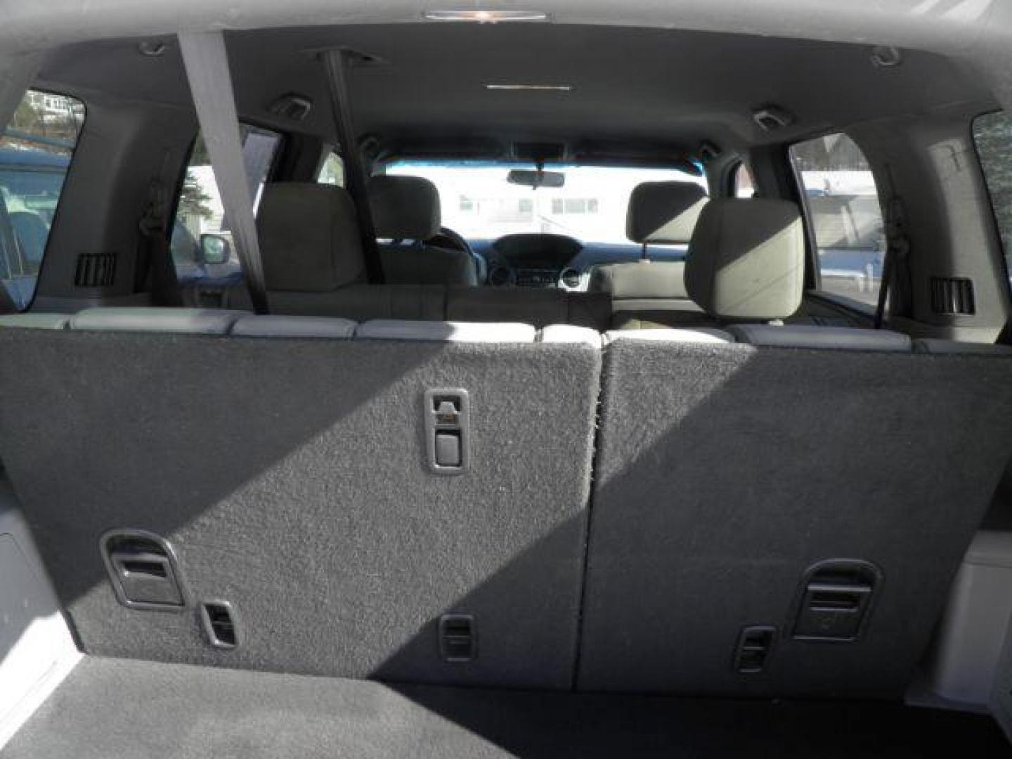 2013 BLACK Honda Pilot LX 4WD 5-Spd AT (5FNYF4H21DB) with an 3.5L V6 engine, AT transmission, located at 15520 McMullen Hwy SW, Belair, MD, 21502, (301) 729-3700, 39.581375, -78.846451 - Photo#4