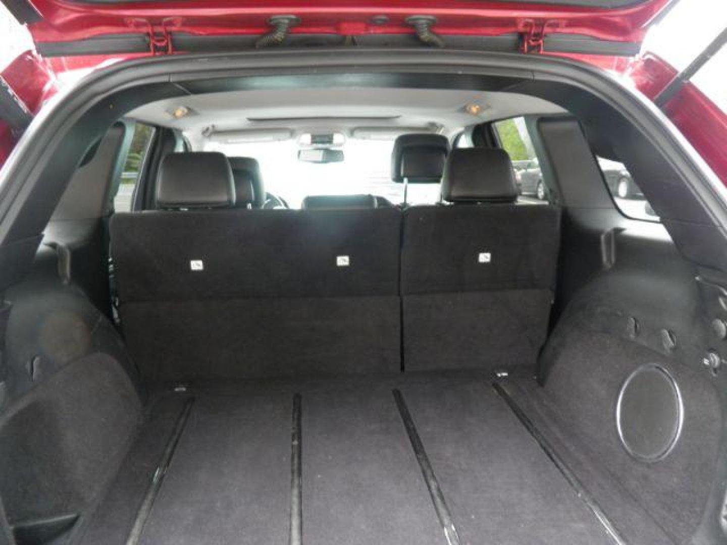 2013 Red Jeep Grand Cherokee Limited 4WD (1C4RJFBT0DC) with an 5.7L V8 engine, AT transmission, located at 15520 McMullen Hwy SW, Belair, MD, 21502, (301) 729-3700, 39.581375, -78.846451 - Photo#4