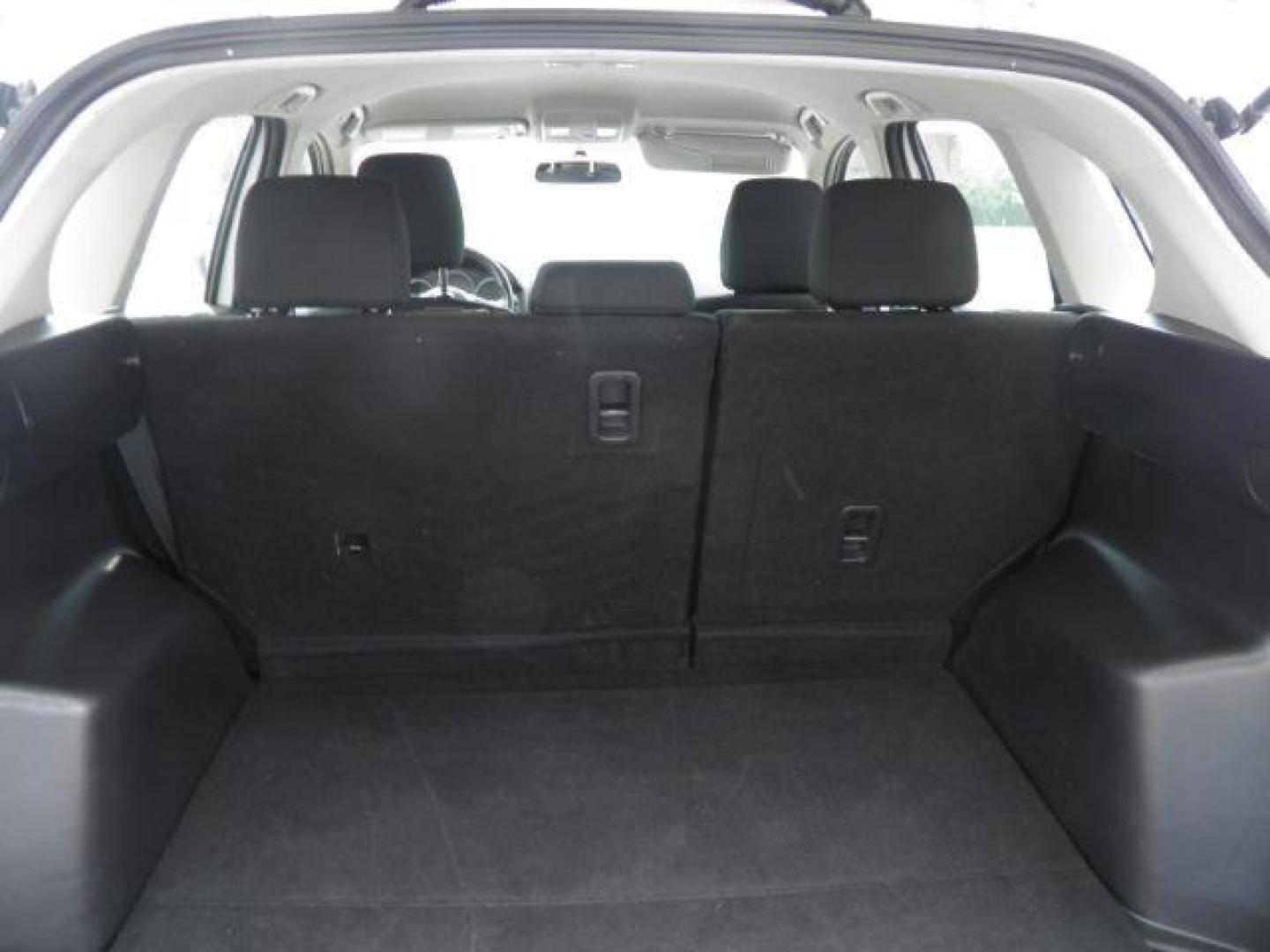 2013 White Mazda CX-5 Sport (JM3KE4BE4D0) with an 2.4L I4 engine, AT transmission, located at 15520 McMullen Hwy SW, Belair, MD, 21502, (301) 729-3700, 39.581375, -78.846451 - Photo#4