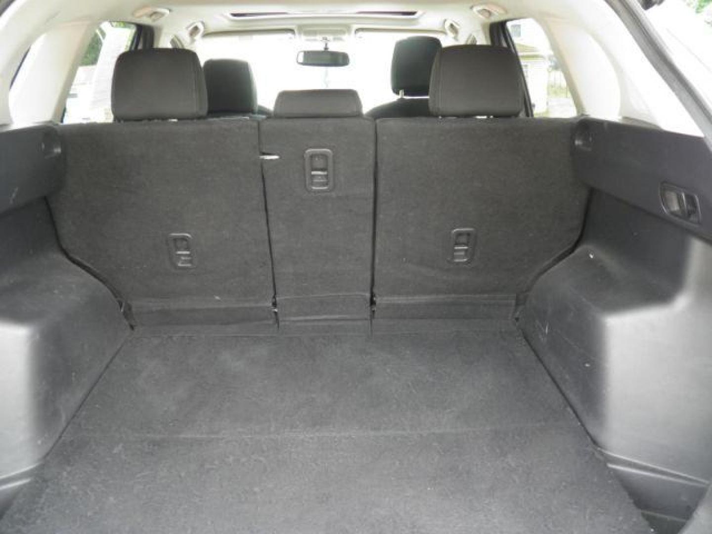 2013 GRAY Mazda CX-5 Touring AWD (JM3KE4CEXD0) with an 2.0L L4 engine, AT transmission, located at 19521 New George's Creek Rd SW, Barton, MD, 21521, (301) 463-2404, 39.524323, -79.017906 - Photo#4