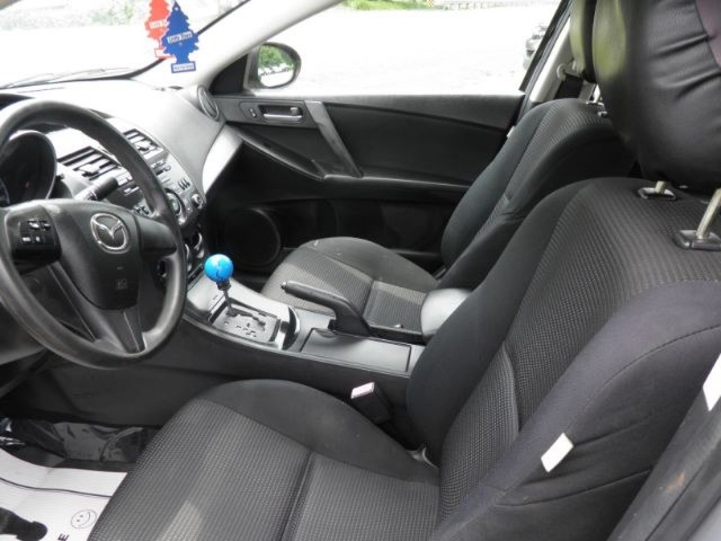 2013 SILVER Mazda MAZDA3 i SV AT 4-Door (JM1BL1TGXD1) with an 2.0L L4 DOHC 16V engine, 5-Speed Automatic transmission, located at 19521 New George's Creek Rd SW, Barton, MD, 21521, (301) 463-2404, 39.524323, -79.017906- Photo#1