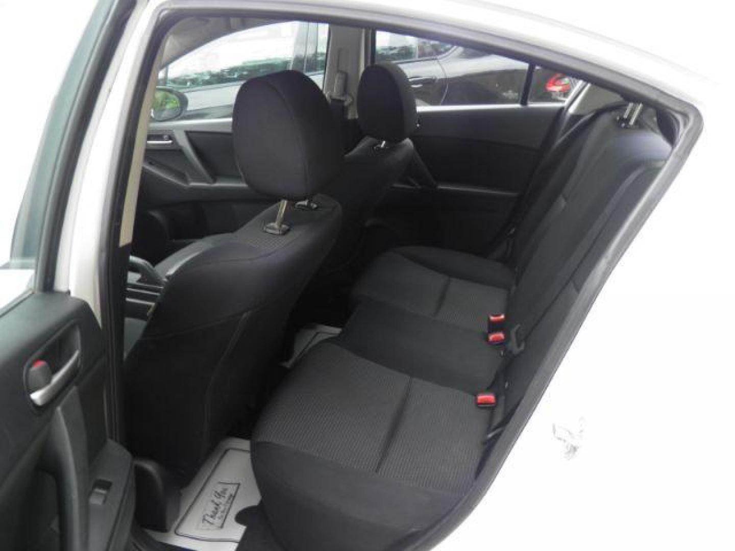 2013 White Mazda Mazda3 i Sport | i Sport (JM1BL1UP9D1) with an 2.0L I4 engine, AT transmission, located at 15520 McMullen Hwy SW, Belair, MD, 21502, (301) 729-3700, 39.581375, -78.846451 - Photo#3