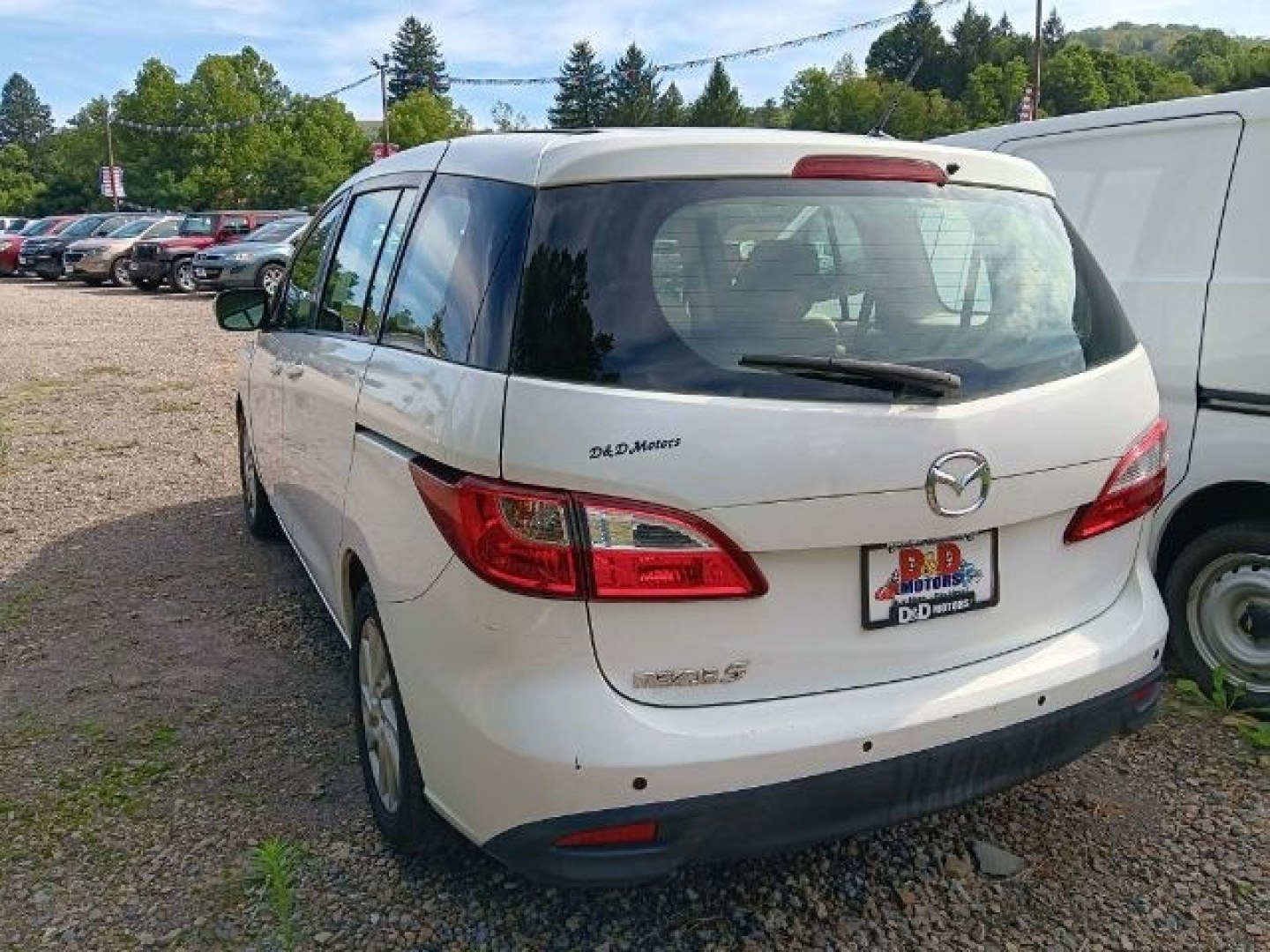 2013 WHITE Mazda Mazda5 Sport (JM1CW2BL5D0) with an 2.5 L4 engine, located at 19521 New George's Creek Rd SW, Barton, MD, 21521, (301) 463-2404, 39.524323, -79.017906- Photo#4