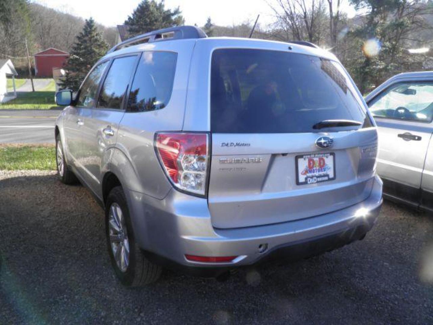 2013 SILVER Subaru Forester 2.5X Limited (JF2SHAFC5DH) with an 2.5 L4 engine, CVT transmission, located at 19521 New George's Creek Rd SW, Barton, MD, 21521, (301) 463-2404, 39.524323, -79.017906 - Photo#4