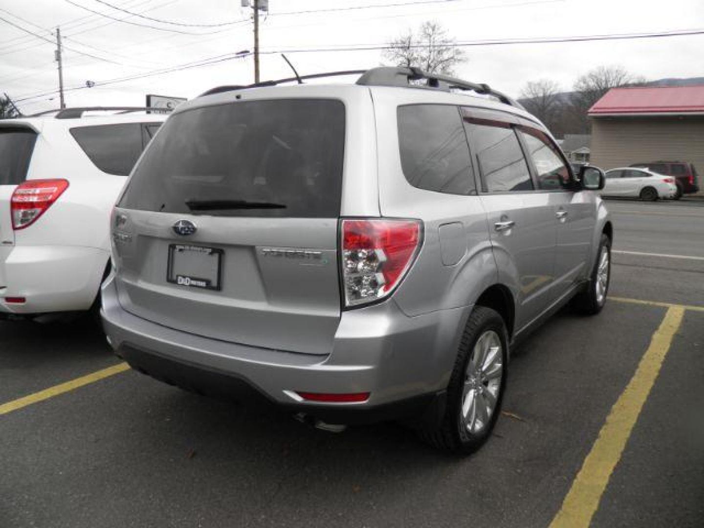 2013 Silver Subaru Forester 2.5X Premium (JF2SHADC8DH) with an 2.5L H4 engine, AT transmission, located at 15520 McMullen Hwy SW, Belair, MD, 21502, (301) 729-3700, 39.581375, -78.846451 - Photo#5