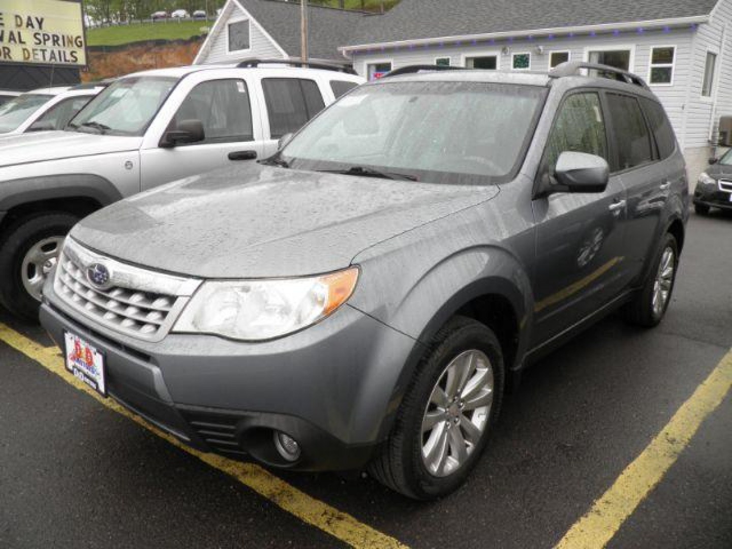 2013 GRAY Subaru Forester 2.5X Premium (JF2SHADC3DH) with an 2.5 L4 engine, AT transmission, located at 15520 McMullen Hwy SW, Belair, MD, 21502, (301) 729-3700, 39.581375, -78.846451 - Photo#0