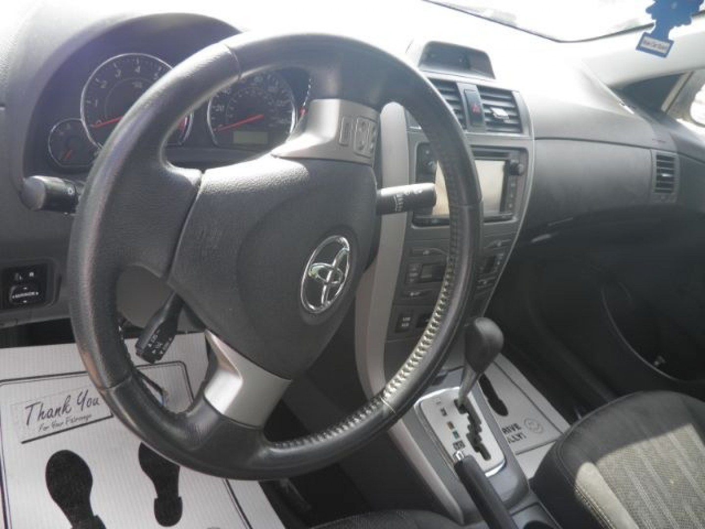2013 WHITE Toyota Corolla S (2T1BU4EEXDC) with an 1.8L L4 engine, AT transmission, located at 19521 New George's Creek Rd SW, Barton, MD, 21521, (301) 463-2404, 39.524323, -79.017906- Photo#2