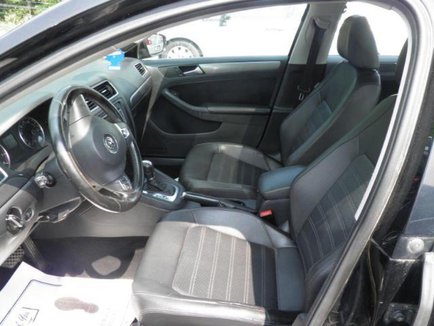 2013 Black Volkswagen Jetta SEL PZEV (3VWLP7AJXDM) with an 2.5L I5 engine, AT transmission, located at 15520 McMullen Hwy SW, Belair, MD, 21502, (301) 729-3700, 39.581375, -78.846451 - Photo#1