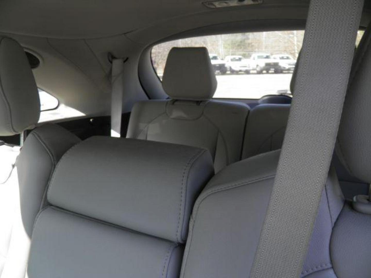 2014 GRAY Acura MDX SH-AWD 6-Spd AT w/Tech and Entertainment Package (5FRYD4H69EB) with an 3.5L V6 engine, AT transmission, located at 19521 New George's Creek Rd SW, Barton, MD, 21521, (301) 463-2404, 39.524323, -79.017906 - Photo#4