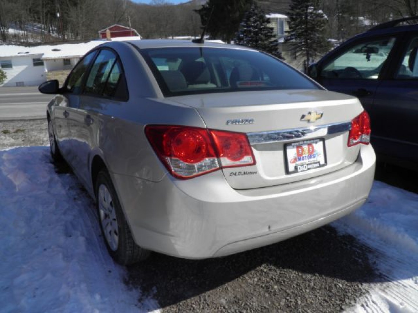 2014 Gold Chevrolet Cruze LS Auto (1G1PA5SG3E7) with an 1.8L I4 engine, AT transmission, located at 19521 New George's Creek Rd SW, Barton, MD, 21521, (301) 463-2404, 39.524323, -79.017906- Photo#4
