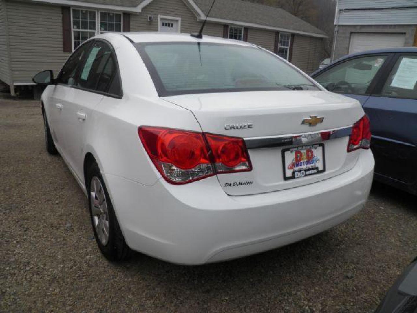 2014 White Chevrolet Cruze LS Auto (1G1PA5SH5E7) with an 1.8L I4 engine, AT transmission, located at 19521 New George's Creek Rd SW, Barton, MD, 21521, (301) 463-2404, 39.524323, -79.017906 - Photo#4
